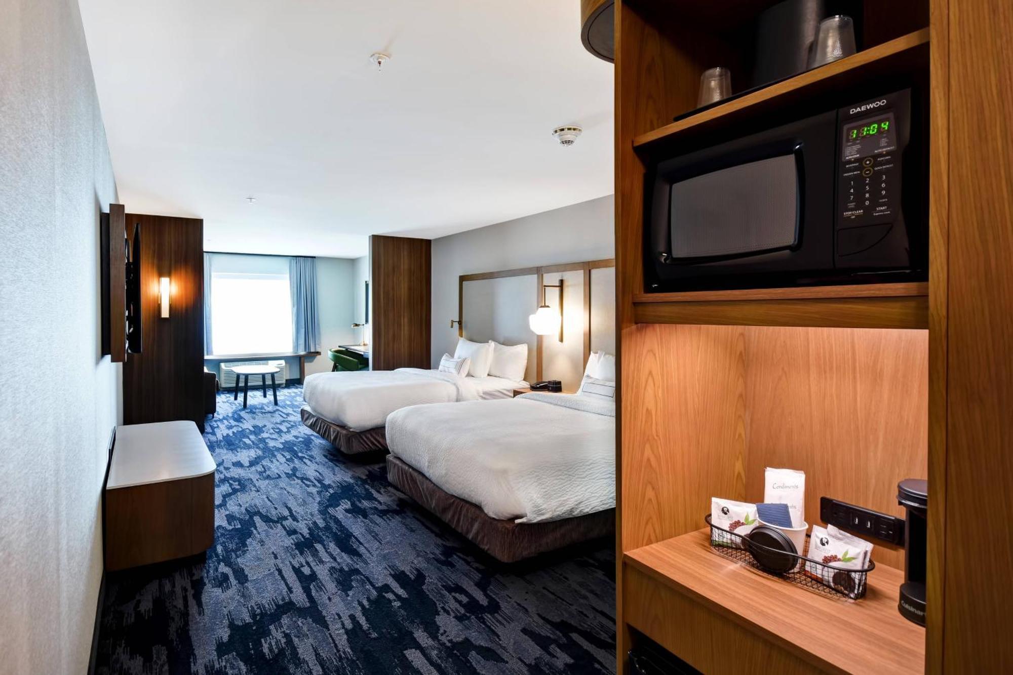Hotel Fairfield & By Marriott 3*